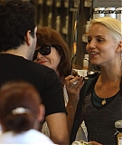 diannaagronorg_candids_050.jpg