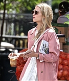 diannaagronorg_candids_004.jpg